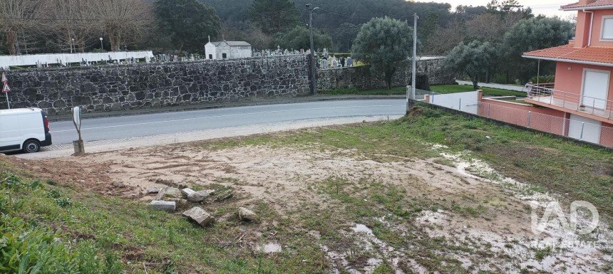 Terreno urbano em Antas de 695 m²