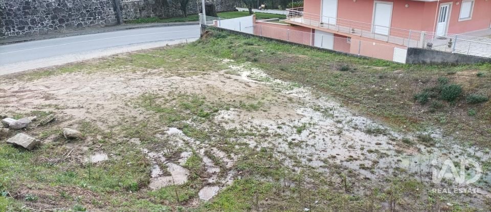 Terreno urbano em Antas de 695 m²