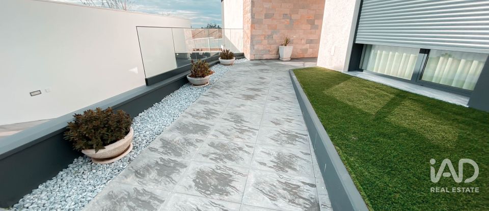 Moradia T4 em Leiria, Pousos, Barreira e Cortes de 173 m²