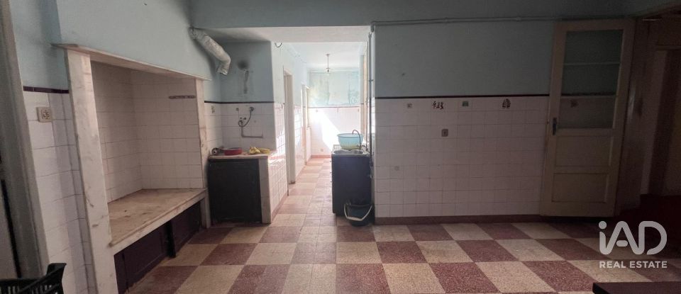 Bâtiment à Caldas da Rainha - Nossa Senhora do Pópulo, Coto e São Gregório de 448 m²