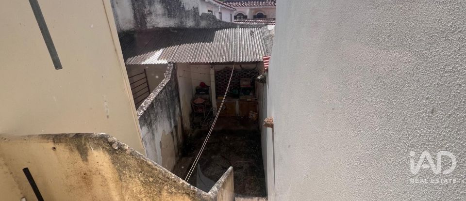 Bâtiment à Caldas da Rainha - Nossa Senhora do Pópulo, Coto e São Gregório de 448 m²