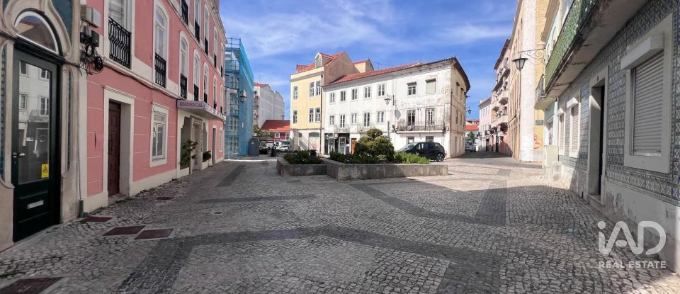 Bâtiment à Caldas da Rainha - Nossa Senhora do Pópulo, Coto e São Gregório de 448 m²