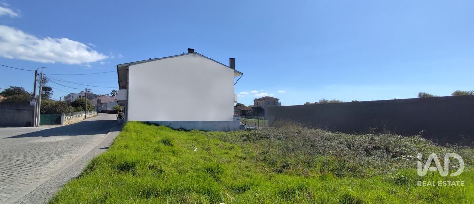 Terreno em Anta E Guetim de 164 m²