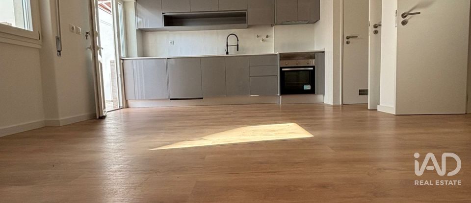 Apartamento T3 em Laranjeiro e Feijó de 149 m²