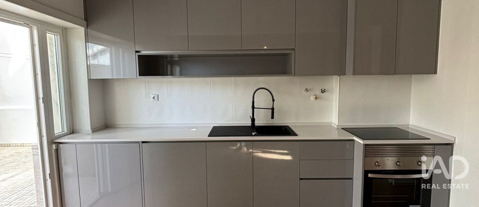 Apartamento T3 em Laranjeiro e Feijó de 149 m²