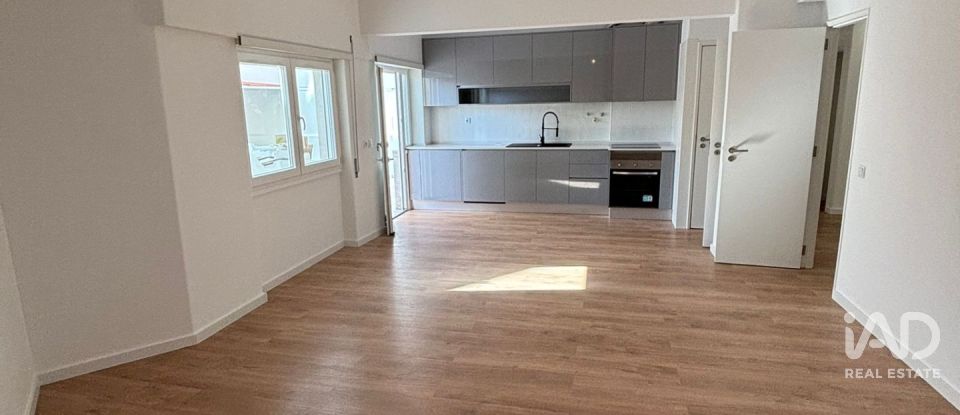 Apartamento T3 em Laranjeiro e Feijó de 149 m²