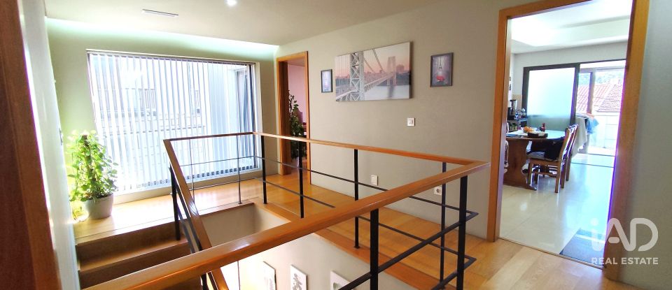 Andar de moradia  T3 em São Félix da Marinha de 140 m²