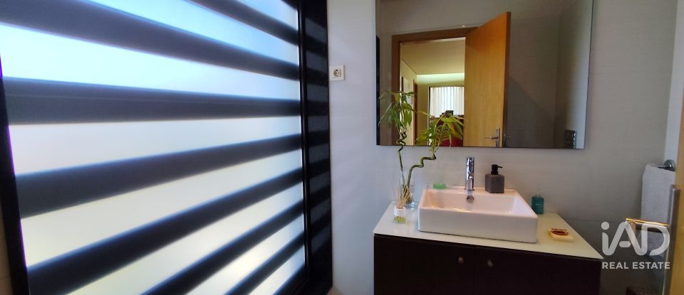 Andar de moradia  T3 em São Félix da Marinha de 140 m²