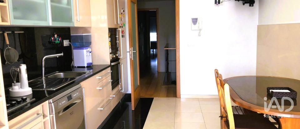 Andar de moradia  T3 em São Félix da Marinha de 140 m²