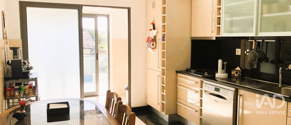 Andar de moradia  T3 em São Félix da Marinha de 140 m²