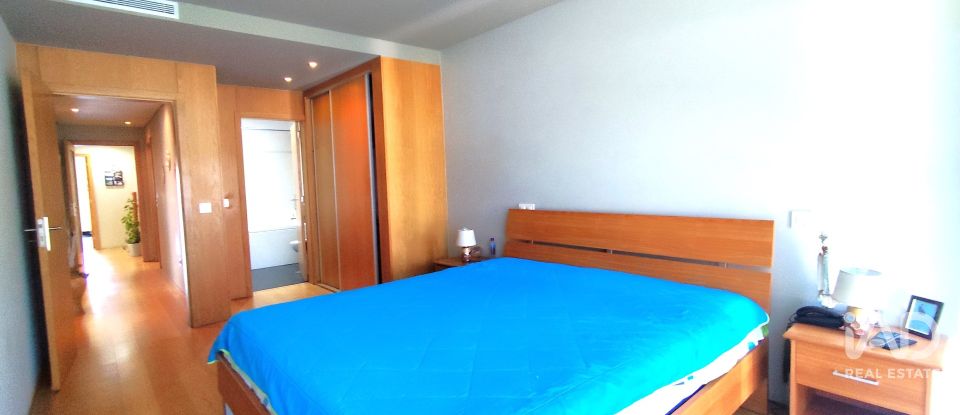 Andar de moradia  T3 em São Félix da Marinha de 140 m²