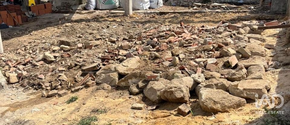 Terreno urbano em Vimeiro de 256 m²