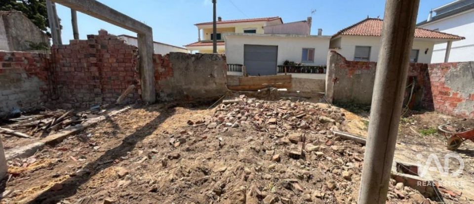 Terreno urbano em Vimeiro de 256 m²