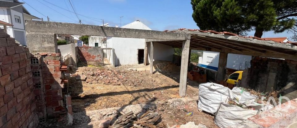 Terreno urbano em Vimeiro de 256 m²