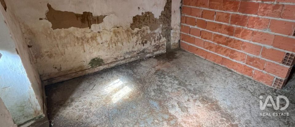 Terreno urbano em Vimeiro de 256 m²