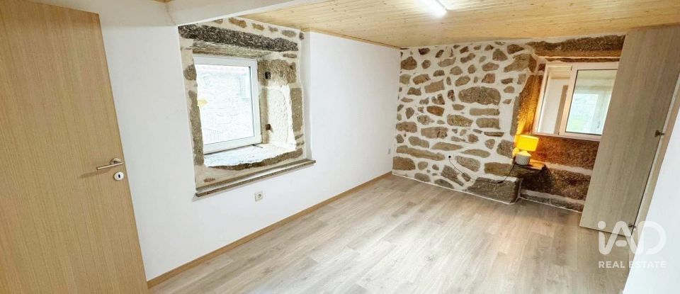 Moradia T2 em Bravães de 80 m²