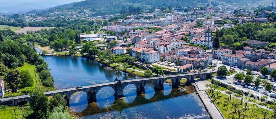 Moradia T2 em Bravães de 80 m²