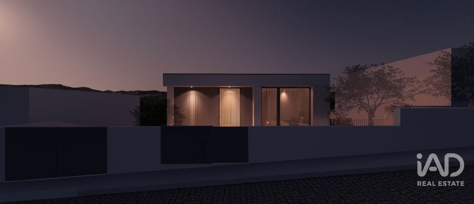 Moradia T3 em Freixo de Cima e de Baixo de 240 m²