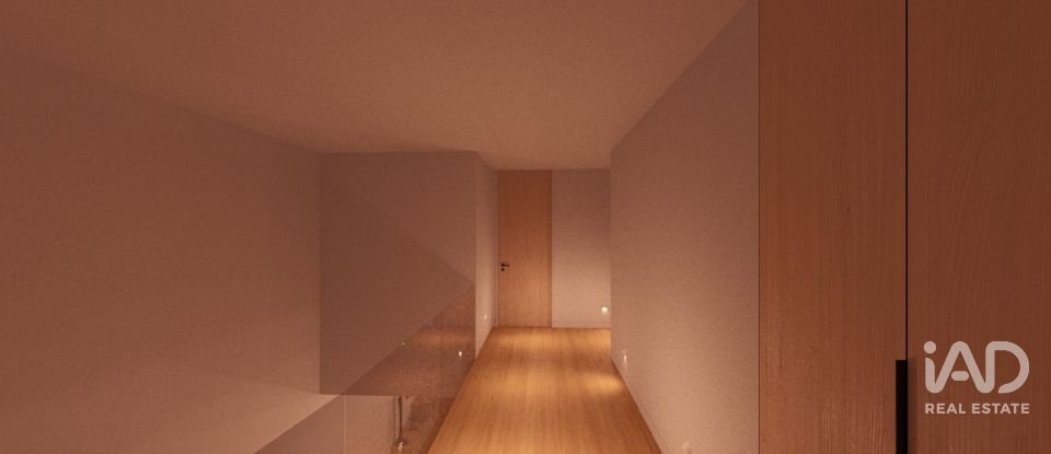 Moradia T3 em Freixo de Cima e de Baixo de 240 m²