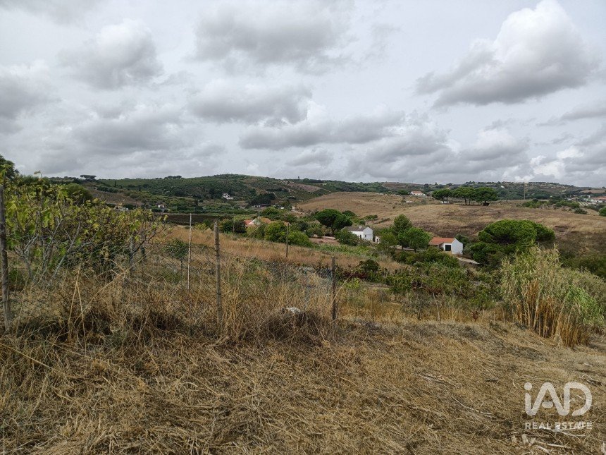 Terrain à Carregado e Cadafais de 1 972 m²