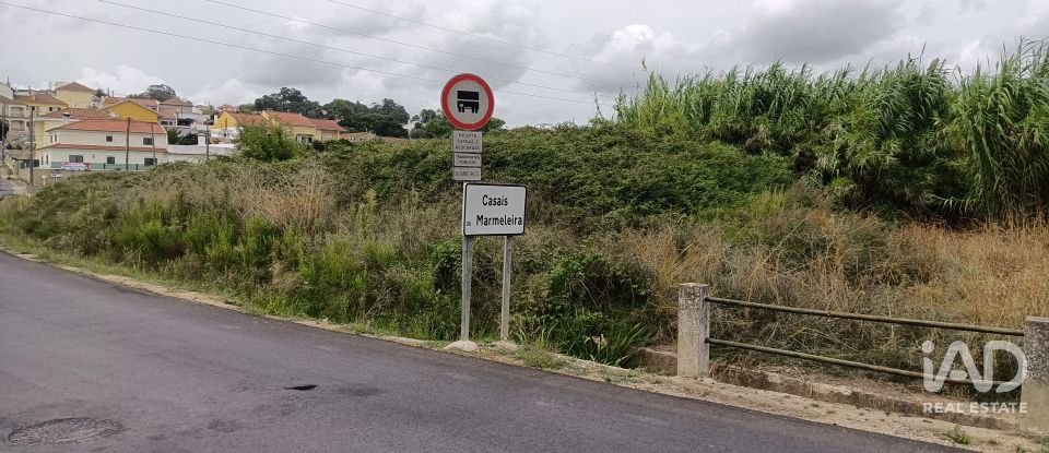 Terrain à Carregado e Cadafais de 1 972 m²