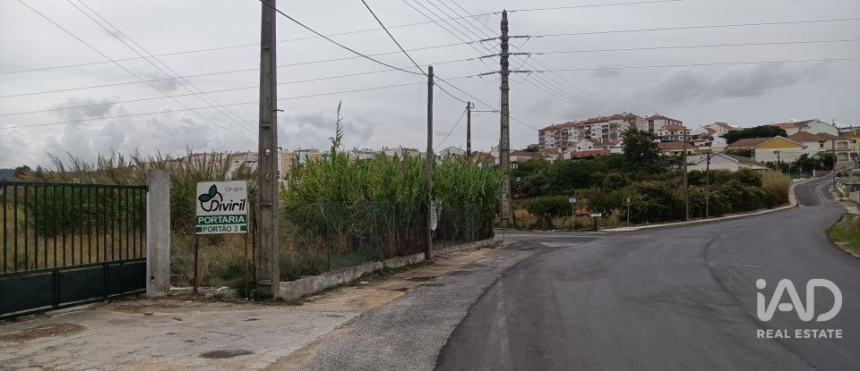 Terrain à Carregado e Cadafais de 1 972 m²