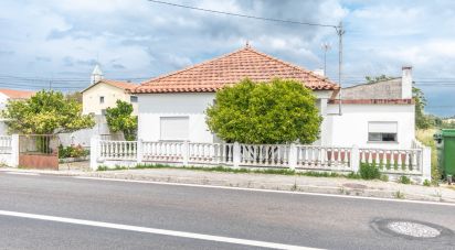 Maison de plain-pied T3 à Maceira de 108 m²