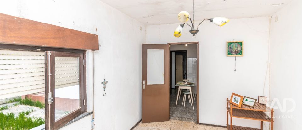 Single story home T3 in Maceira of 108 m²