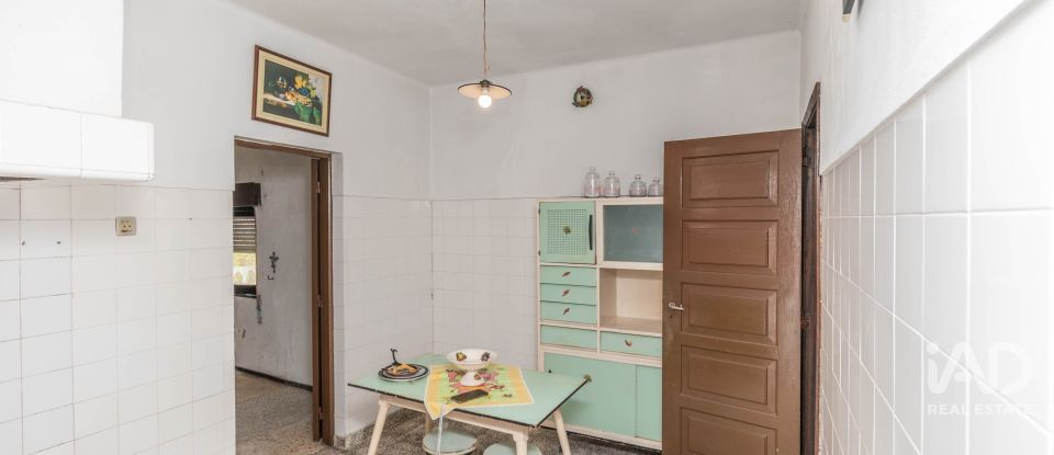 Single story home T3 in Maceira of 108 m²