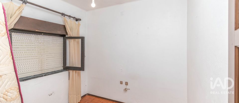 Single story home T3 in Maceira of 108 m²