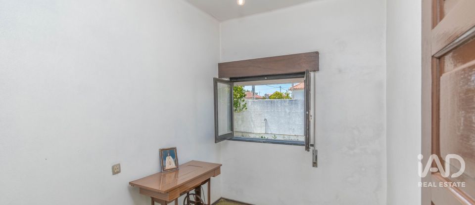 Single story home T3 in Maceira of 108 m²