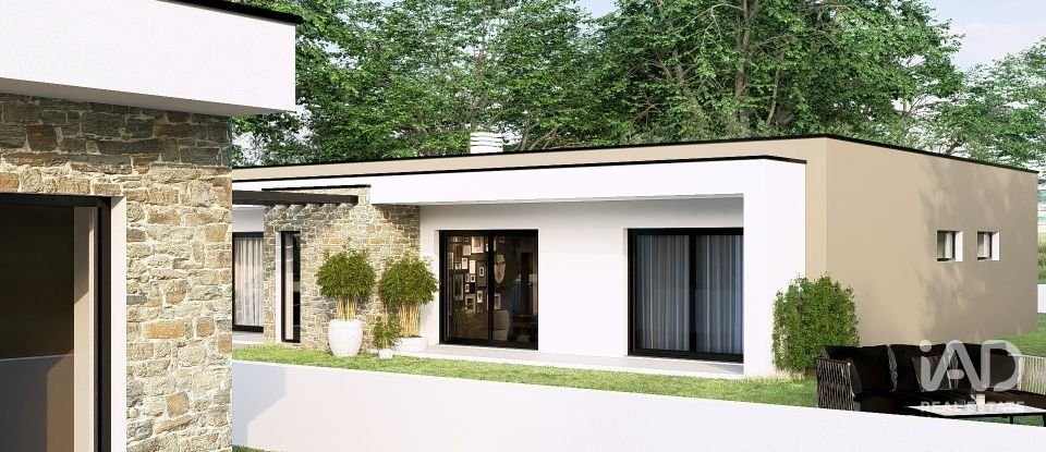 Moradia térrea T4 em Marrazes e Barosa de 306 m²
