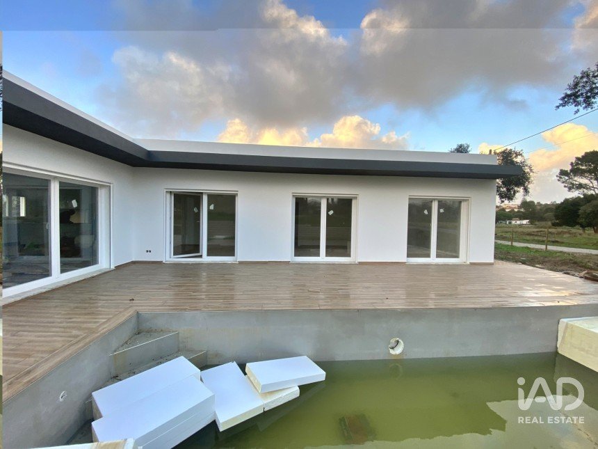 Moradia T3 em Caldas da Rainha - Nossa Senhora do Pópulo, Coto e São Gregório de 171 m²