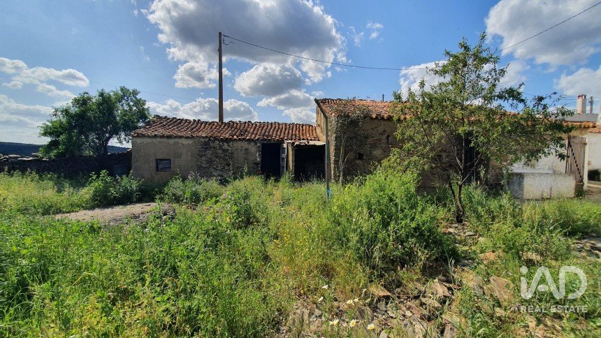 Terreno urbano em Alcoutim e Pereiro de 348 m²