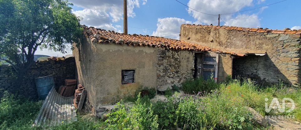 Terreno urbano em Alcoutim e Pereiro de 348 m²