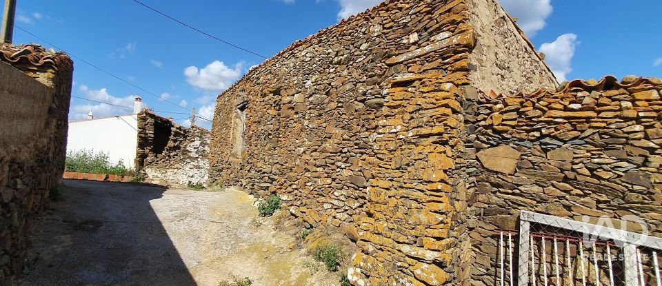 Terreno urbano em Alcoutim e Pereiro de 348 m²