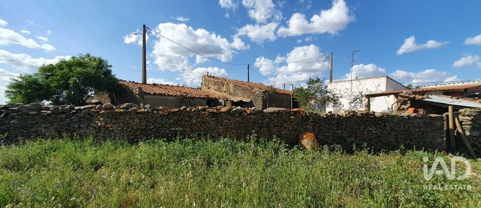 Terreno urbano em Alcoutim e Pereiro de 348 m²