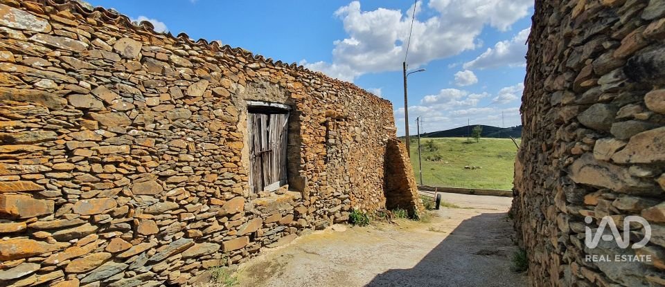 Terreno urbano em Alcoutim e Pereiro de 348 m²