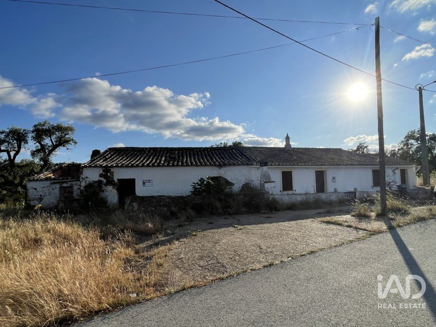 Casa T4 em Ameixial de 139 m²