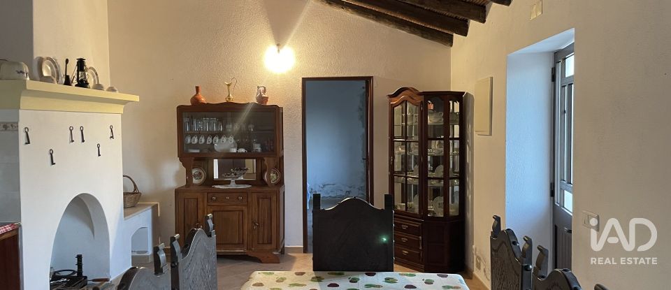 Casa T4 em Ameixial de 139 m²