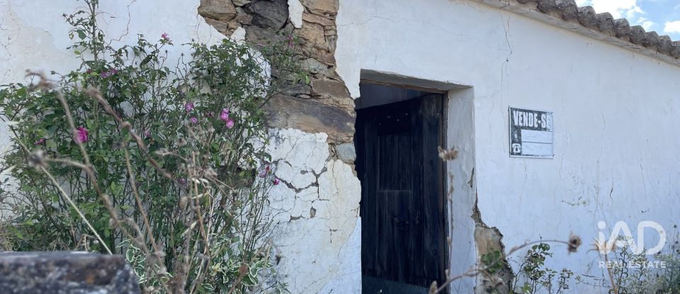 Casa T4 em Ameixial de 139 m²