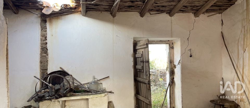 Casa T4 em Ameixial de 139 m²