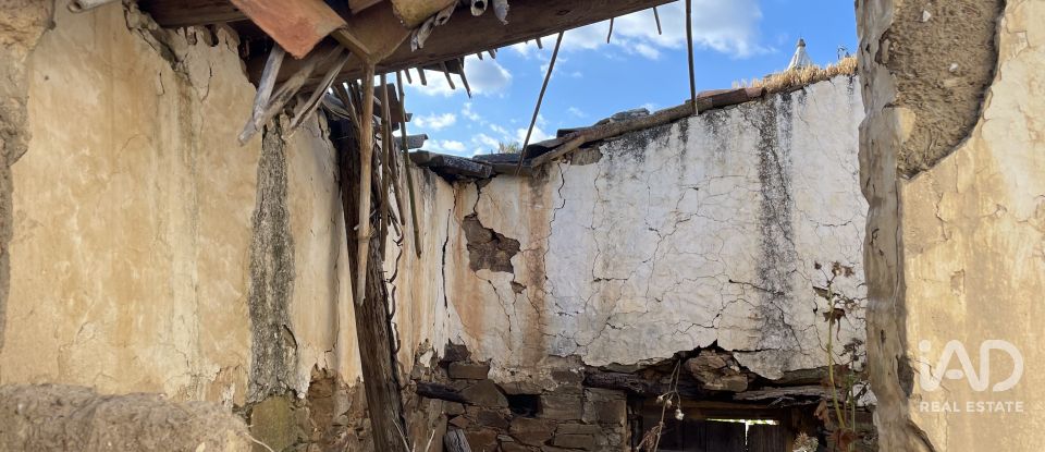 Casa T4 em Ameixial de 139 m²