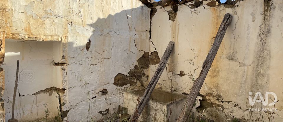 Casa T4 em Ameixial de 139 m²