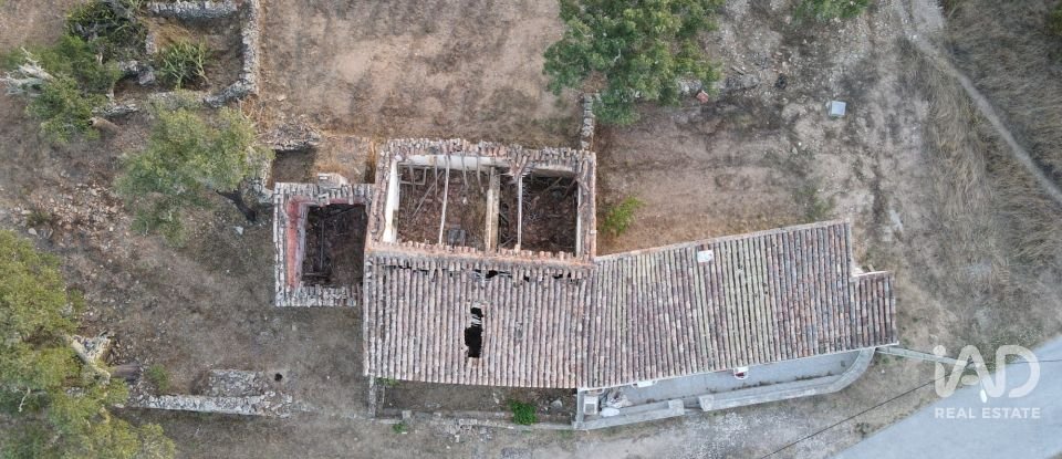 Casa T4 em Ameixial de 139 m²