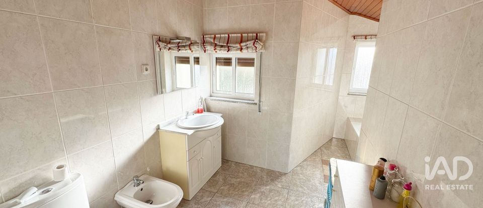 Moradia T3 em Vila e Roussas de 207 m²