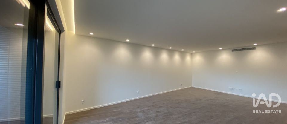 Apartamento T3 em Mafamude e Vilar do Paraíso de 142 m²