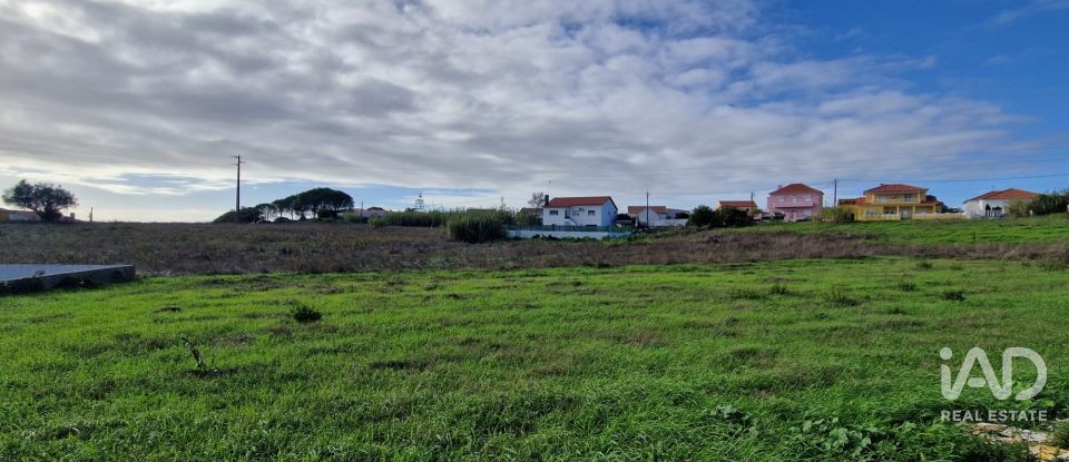 Terreno urbano em Malveira e São Miguel de Alcainça de 838 m²