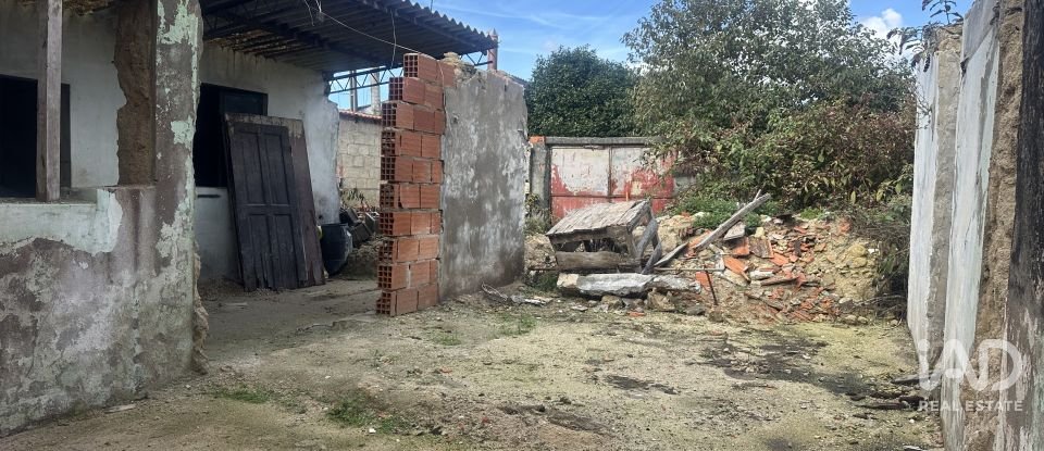 Moradia T2 em Oliveirinha de 143 m²