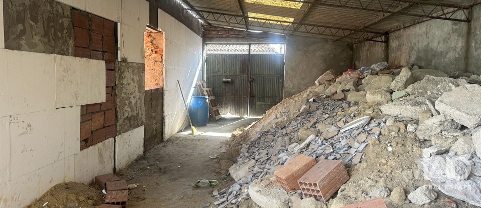 Moradia T2 em Oliveirinha de 143 m²